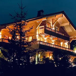 https://chalet-le-paret.hotels-rhonealpes.com