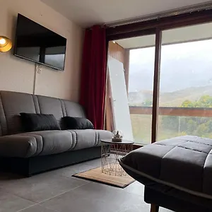 https://le-corbier-studio-4-personnes-avec-balcon-plein-sud.hotels-rhonealpes.com